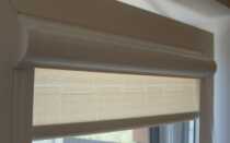 Рулонные шторы на пластиковые окна —  достоинства и недостатки, самостоятельная установка конструкций