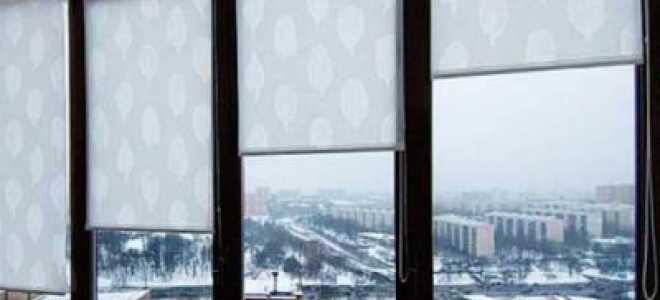 Как повесить рулонные шторы на пластиковые окна без сверления