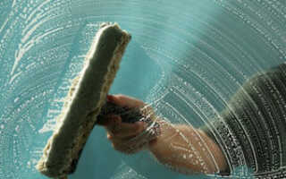 Советы хозяйке: как помыть окна на балконе снаружи на высоком этаже