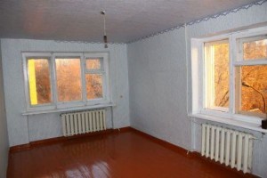 окно, предназначенное для комнаты в хрущевке