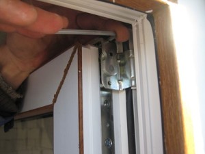 Профилактика или предупреждение неполадок в пластиковых дверях