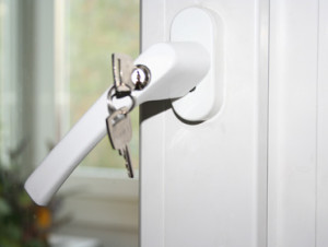 Окна с детским замком