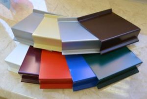 Цветные оконные отливы