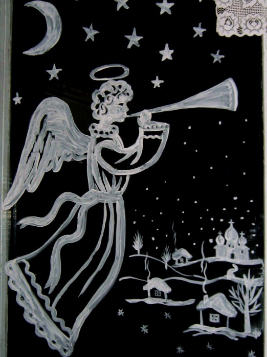 Рисунки на окнах зубной пастой