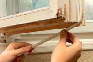 Утепление окна поролоном