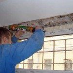 Как запенить откосы для окна? Запенивание окон