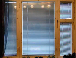 Окна со встроенными горизонтальными жалюзи