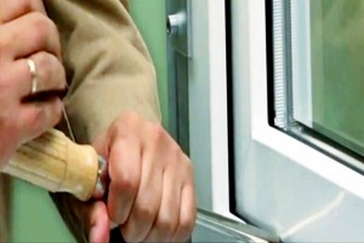 Не сложно открыть самому пластиковое окно