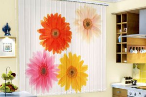 Вертикальные кухонные жалюзи с рисунком 