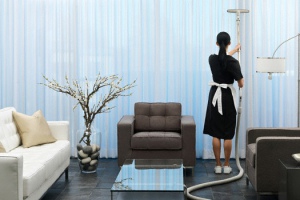 Чистка вертикальных жалюзи из ткани