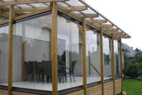 Безрамное панорамное остекление 