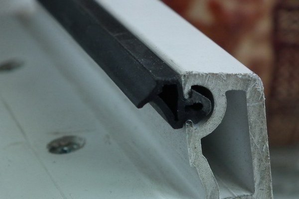 Уплотнитель к обычному профилю ПВХ