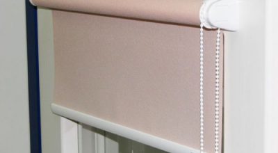 Как помыть рулонные шторы