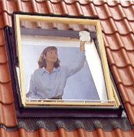 Мытьё мансардных окон Velux