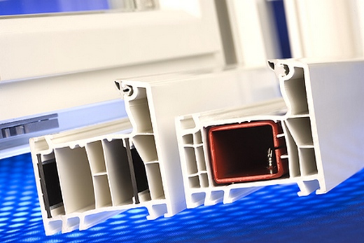 Чем толще стенки окна из пластика, тем лучше