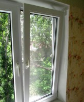 Чтобы на окнах Salamander не выпадал конденсат, помещение надо проветривать