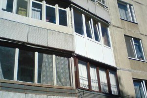 Профиль Aluplast выделяется белым цветом