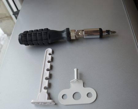 Фиксатор оконный