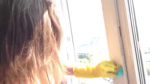 Чистка пластиковых окон