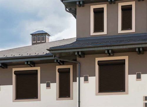 Производство рольставен из поликарбоната