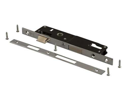 Многозапорный замок на пластиковые двери.