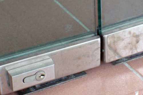 Замок для стеклянной двери