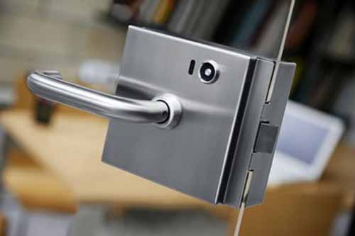 Замок для стеклянных раздвижных дверей